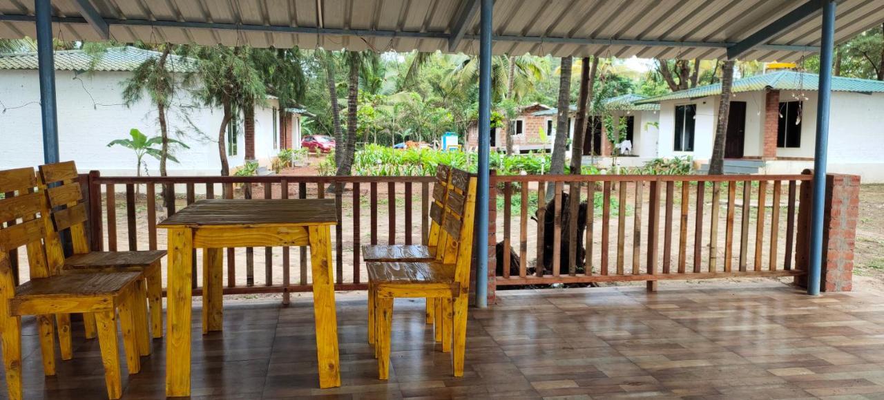 Vishraanti Beach Stay Kumta Ngoại thất bức ảnh